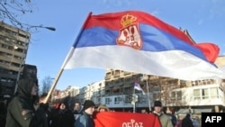 Srbi u Kosovskoj Mitrovici protestuju zbog nezavisnosti, 17. februar 2008. 