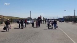 Гузаргоҳи Фотеҳобод баста аст. На ҳама ба Узбекистон роҳ меёбанд