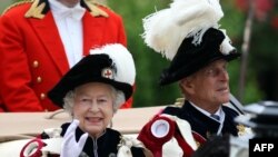 Королева Елизавета II и принц Филипп. Виндзор, 14 июня 2010 г 