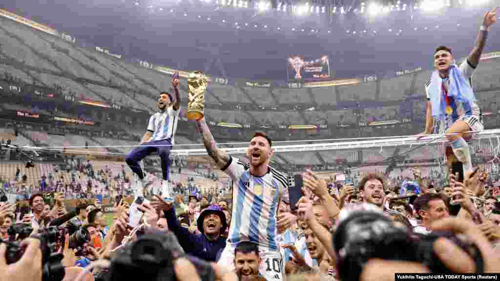36 жылдан кийин Аргентина курама командасы дүйнө кубогун утту. Акыркы жолу 1986-жылы дүйнө чемпиону болгон. Ал кезде Месси сындуу Диего Марадонанын жылдызы жанып турган эле. Андан мурун 1978-жылы чемпион болгон.