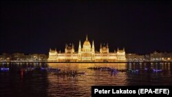 Голосування відклали на два тижні, свідчить розклад на сайті парламенту країни 