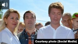 Ілля Медведєв (праворуч), Дмитро Медведєв (у центрі), Світлана Медведєва (ліворуч)