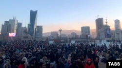 Сухэ-Батор аянтындагы нааразылык акциясы. 5-декабрь, 2022-жыл.
