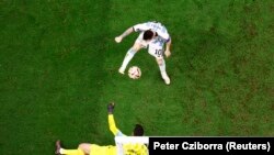 Марокко, Португалія та Іспанія виграли заявку на проведення турніру. Уругвай, Аргентина та Парагвай вибороли проведення перших трьох матчів