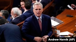 Кандидатът на републиканците Кевин Маккарти не успя да получи необходимите 218 гласа, за да бъде избран.