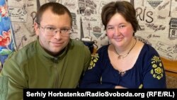 Ізюмчанка Інга з кореспондентом Радіо Донбас.Реалії Сергієм Горбатенком