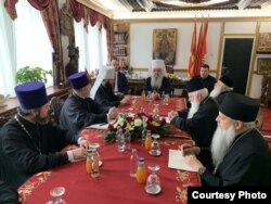 Mitropoliti rus, Antoni, është pritur nga kreu i Kishës Ortodokse Maqedonase, Stefani.