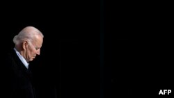 جو بایدن در گفت‌وگویی با چند ایرانی آمریکایی می‌گوید «به دلایل فراوان» نمی‌تواند «مرگ» توافق برجام را اعلام کند