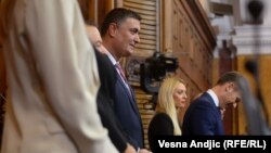 Раде Баста по време на гласуването на парламента на Сърбия за новото правителство, Белград, 26 октомври 2022 г.