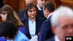 Корнелия Нинова, Народно събрание, 2 ноември
