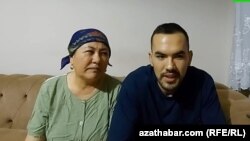 Шамиль Курбандурдыев с матерью Нарджемал Алтыевой 
