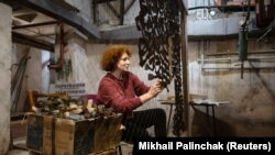 Volonteri prave vozila, oklope, svijeće za ukrajinske vojnike 