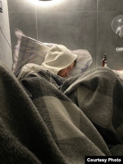 Ночівля у ванній