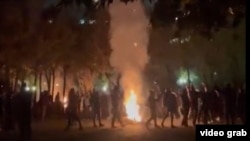 تصویری آرشیوی از اعتراضات در شهرک اکباتان تهران