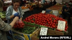 În anul 2023, în R. Moldova au fost aduse peste 16.000 de tone de roșii, cele mai multe din Turcia – 14.000 de tone, în timp ce pe piața UE nu a ajuns niciun kilogram de roșii din Moldova.