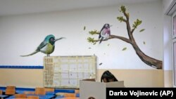 Pogled sa biračkog mesta u Severnoj Mitrovici, 17. oktobra 2021.