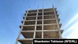 Каркас здания, с которого спрыгнул Мунарбек Ташкулов. 