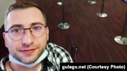 Інформатор Сергій в ніч на 16 жовтня залишив одну з країн Північної Африки і вилетів до Франції