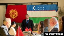 Чехиянын борбору Прага шаарында өтүп жаткан форум. 4-апрель, 2025-жыл. 