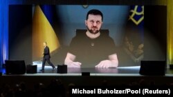 Obraćanje ukrajinskog predsjednika Volodimira Zelenskog u Luganu 4. jula 2022. 