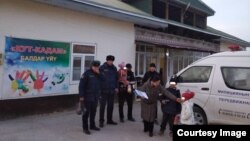 Балдар “Кут кадам” үйүнө жайгаштырылды. Сүрөттү Эмгек, социалдык камсыздоо жана миграция министрлиги таратты.