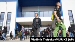 Казакстанга келген орусиялыктар. 