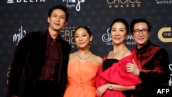 بازیگران فیلم «همه‌چیز همه‌جا به یکباره» که با ۱۱ نامزدی، در صدر جدول فیلم‌های منتخب اسکار است