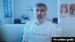 მიხეილ სააკაშვილი, საქართველოს ყოფილი პრეოზდენტი სასამართლო პროცესზე ვიდეოზარით ჩართვისას, 1 თებერვალი, 2023 წელი.