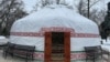 Казахська «юрта незламності» в парку Тараса Шевченка у Києві. 16 лютого 2023 року