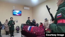 مراسم خاکسپاری یک عضو گروه واگنر. او پیش از اعزام به جنگ به جرم قتل مادرش در حبس بود