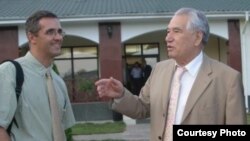 Жеф Лили Чыңгыз Айтматов менен Ысык Көлдө