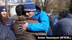 На фото – один зі звільнених 26 лютого активістів, Сімферополь