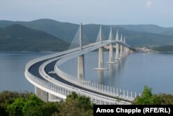 Pamje e urës Peleshac.