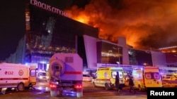 După atacul terorist de la Crocus City de lângă Moscova, revendicat de organizația Stat Islamic, președintele Putin continuă să acuze Ucraina, iar oficiali ruși cer introducerea pedepsei capitale.