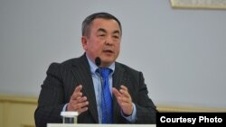 Тенгиз Бөлтүрүк.