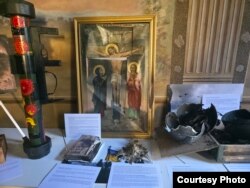 Понівечена внаслідок війни ікона