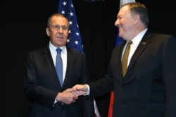 Міністр закордонних справ Росії Сергій Лавров (л) і державний секретар США Майк Помпео (п), архівне фото