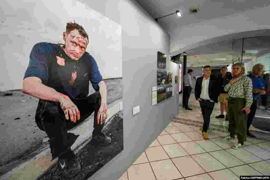 Az egyik kiállított kép az Orosz háborús bűnök házában