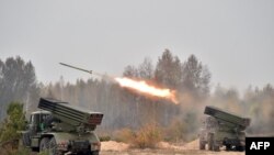 Lansatoare de rachete multiple de tip MLRS arhivă