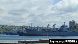 Корабли Черноморского флота России у Минной стенки в Южной бухте