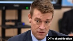 Скотт Перри.