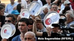 D преддверии парламентских выборов обществу необходима информация