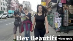 Скриншот популярного видео "Десять часов гуляния девушки по Нью-Йорку".