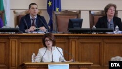 Десислава Атанасова е председателят на парламентарната група на ГЕРБ-СДС