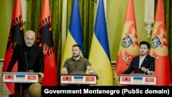 Premijer Albanije Edi Rama, predsjednik Ukrajine Volodimir Zelenski, premijer Crne Gore Dritan Abazović na zajedničkoj pres konferenciji u Kijevu 15. juna 2022. Foto: Vlada Crne Gore 