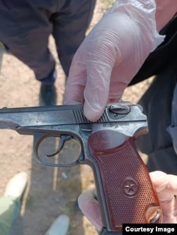 Предполагаемое орудие убийства.