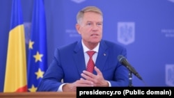 Президент Румунії також закликав UDMR, яка є молодшим партнером у правлячій коаліції країни, публічно роз’яснити свою позицію щодо заяв Орбана