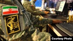 ایران و اسرائیل که به طور علنی دشمن یکدیگر محسوب می‌شوند در حوزه سایبری در جنگ با یکدیگر به سر می‌برند.