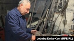 Pëllumb Kovaçi, 68-vjeçar nga Korça.