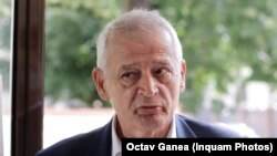 Fostul primar al Bucureștiului, Sorin Oprescu, a fost reținut și arestat la domiciliu în timpul celui de-al doilea mandat.